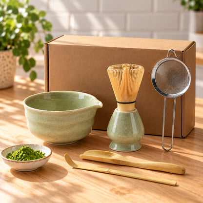 6-delige matcha-set in saliegroen met zeefje en bamboe schep